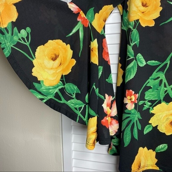 Vintage Willy Jay's Floral Rose Print Blouse with Flutter Sleeves Size S - Picture 7 of 11